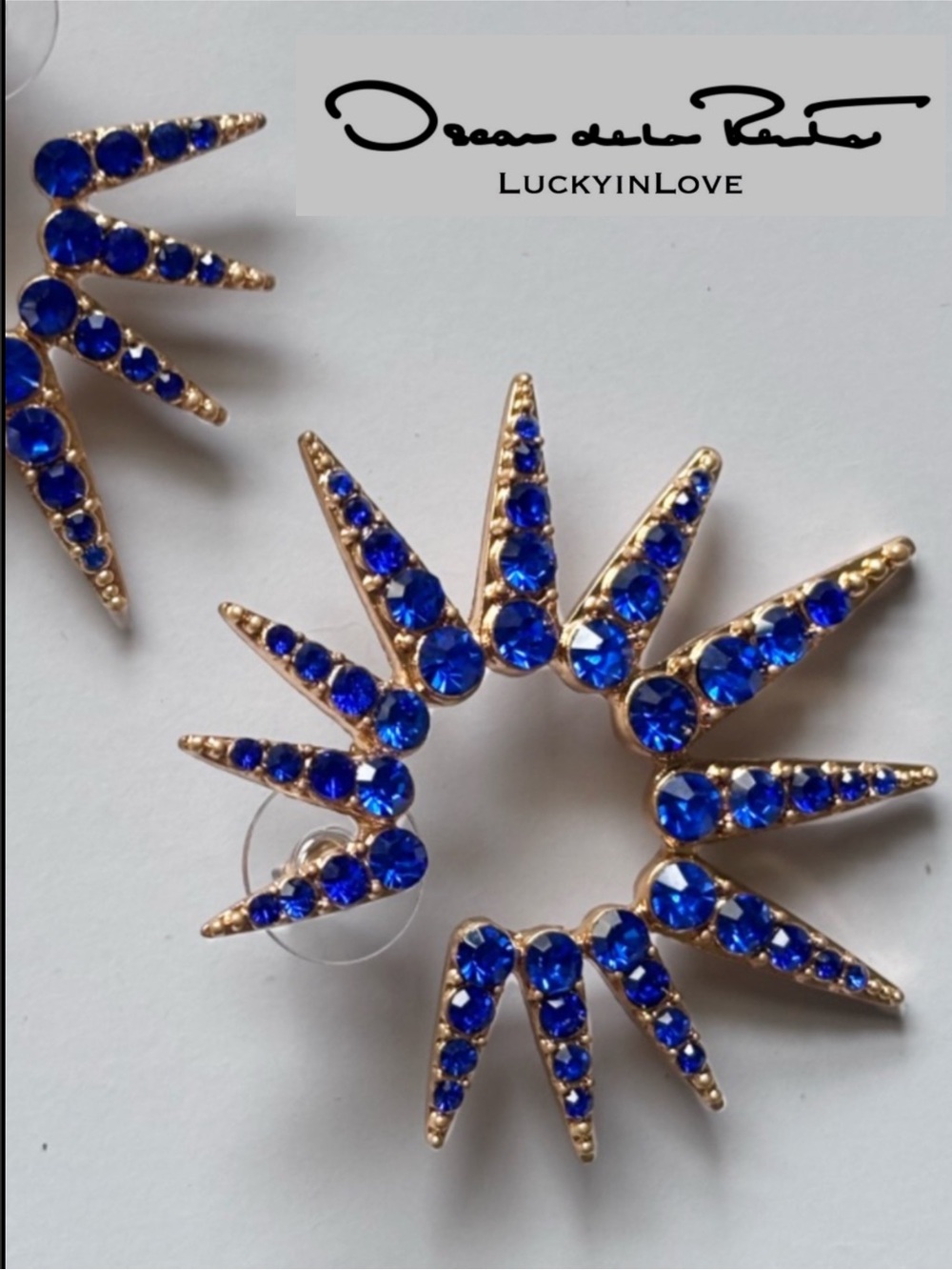 Oscar De La Renta Sea Urchin
Hoop Blue Crystal Gold Earrings